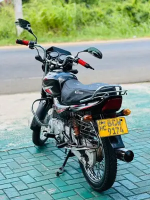 Bajaj CT-100 2015 Motorbike (Used)