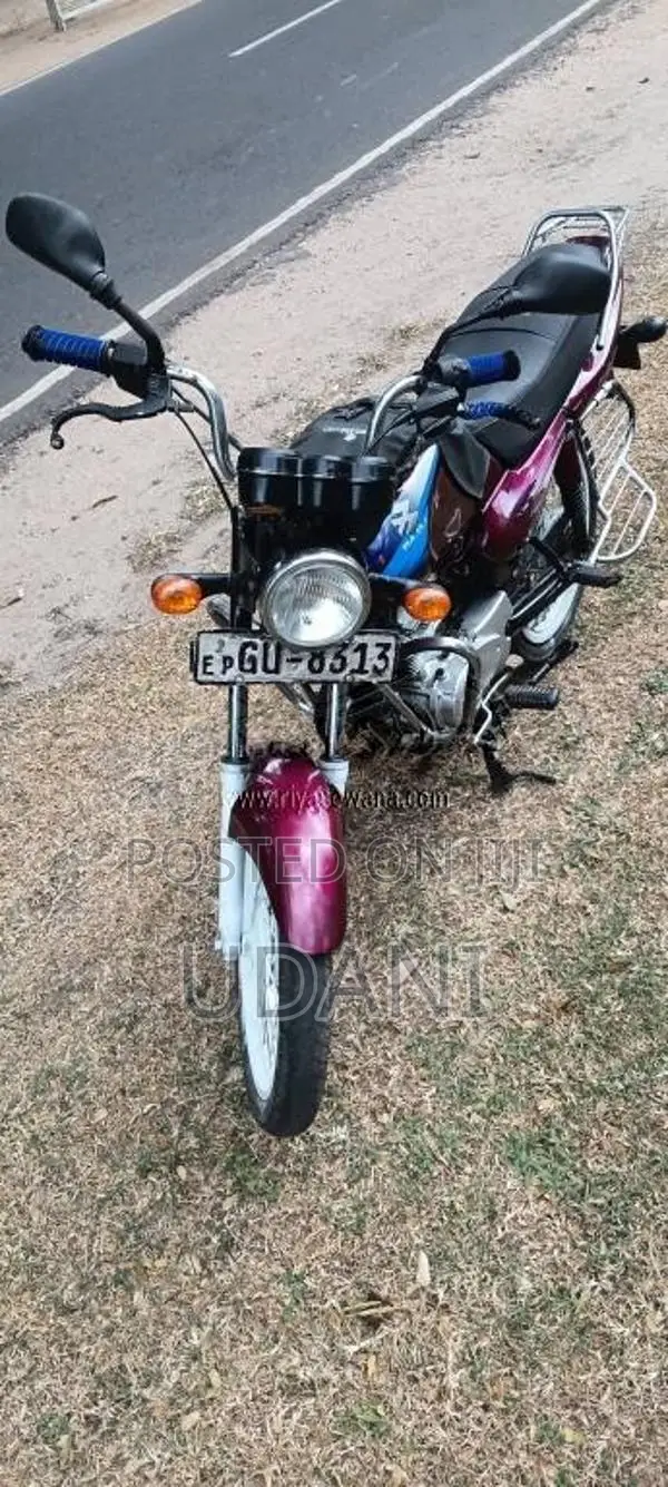 Bajaj Caliber 2004 Motorbike (Used)