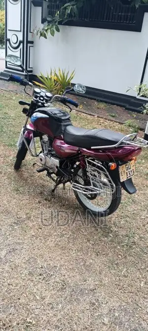 Bajaj Caliber 2004 Motorbike (Used)