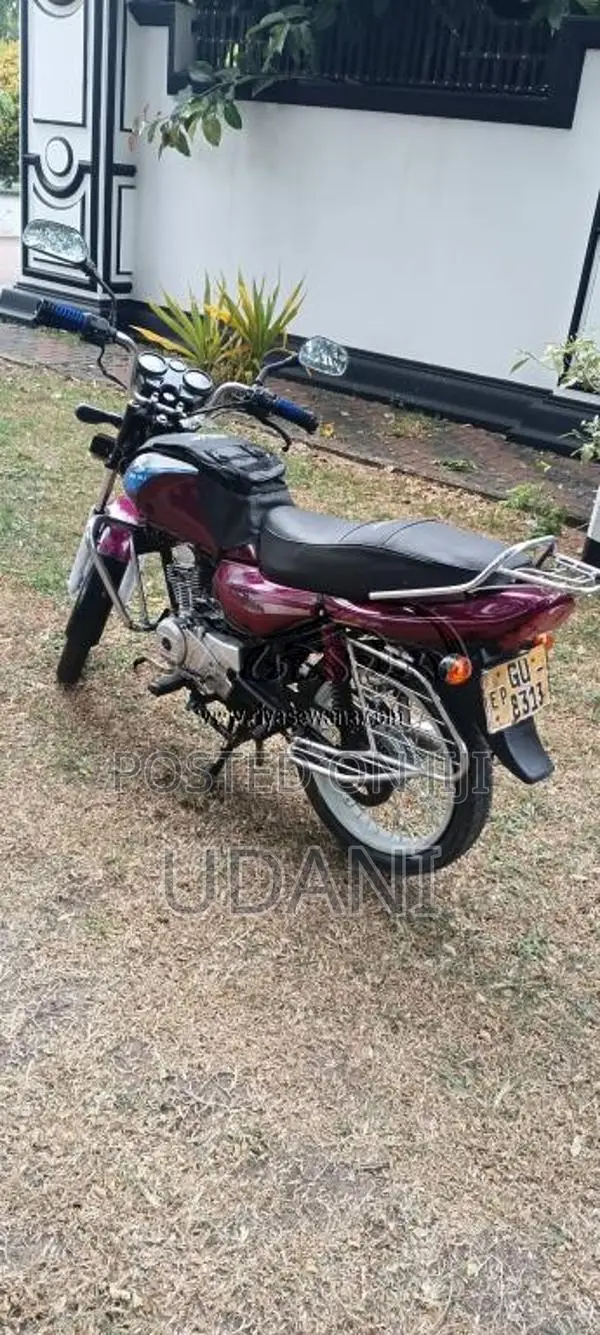 Bajaj Caliber 2004 Motorbike (Used)