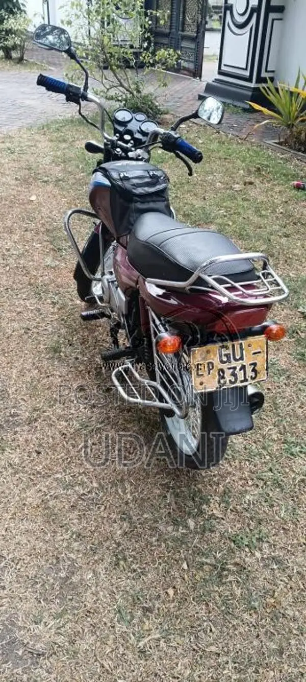 Bajaj Caliber 2004 Motorbike (Used)