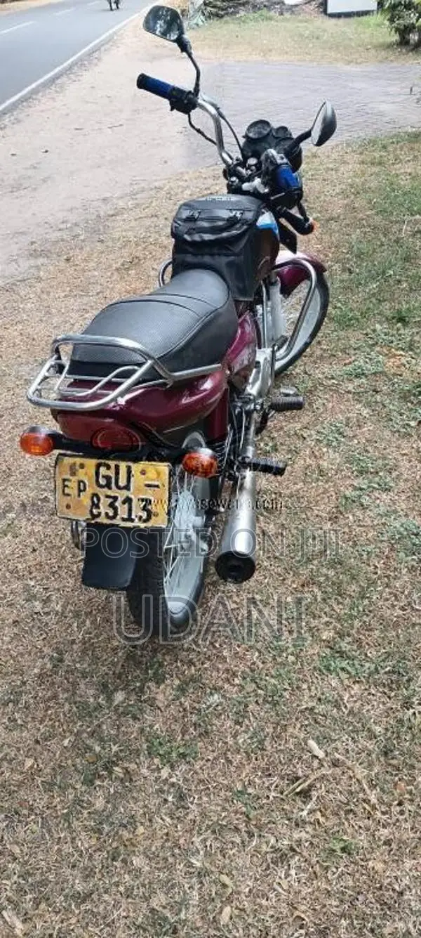 Bajaj Caliber 2004 Motorbike (Used)