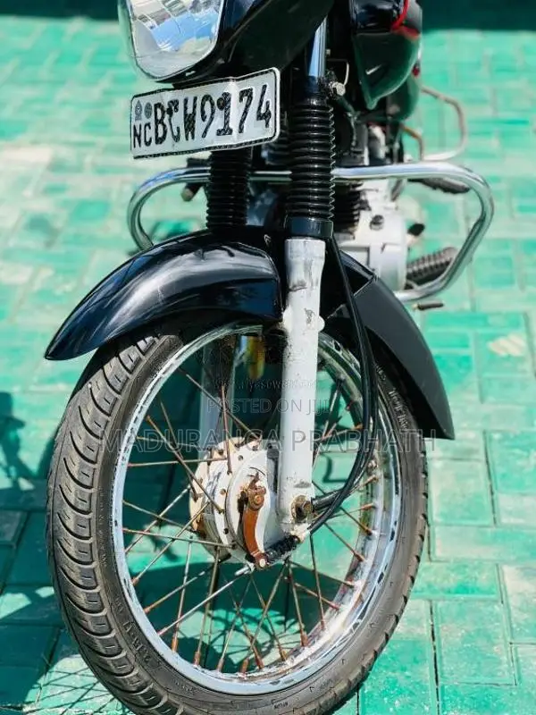 Bajaj CT-100 2015 Motorbike (Used)