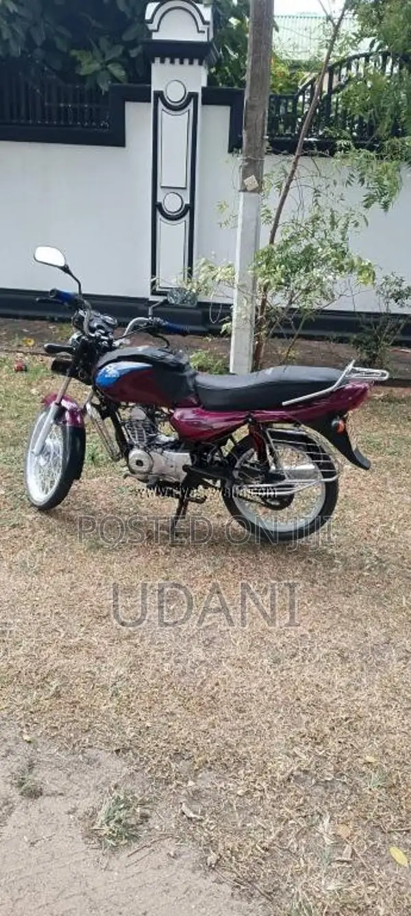Bajaj Caliber 2004 Motorbike (Used)