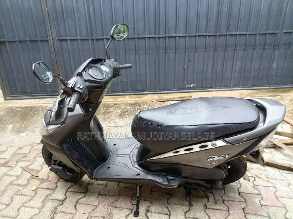 Honda Dio 2014 motorcycle (Used)