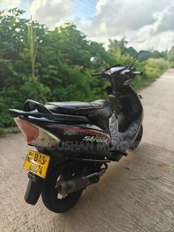 TVS Scooty Streak 2013 Motorbike (Used)