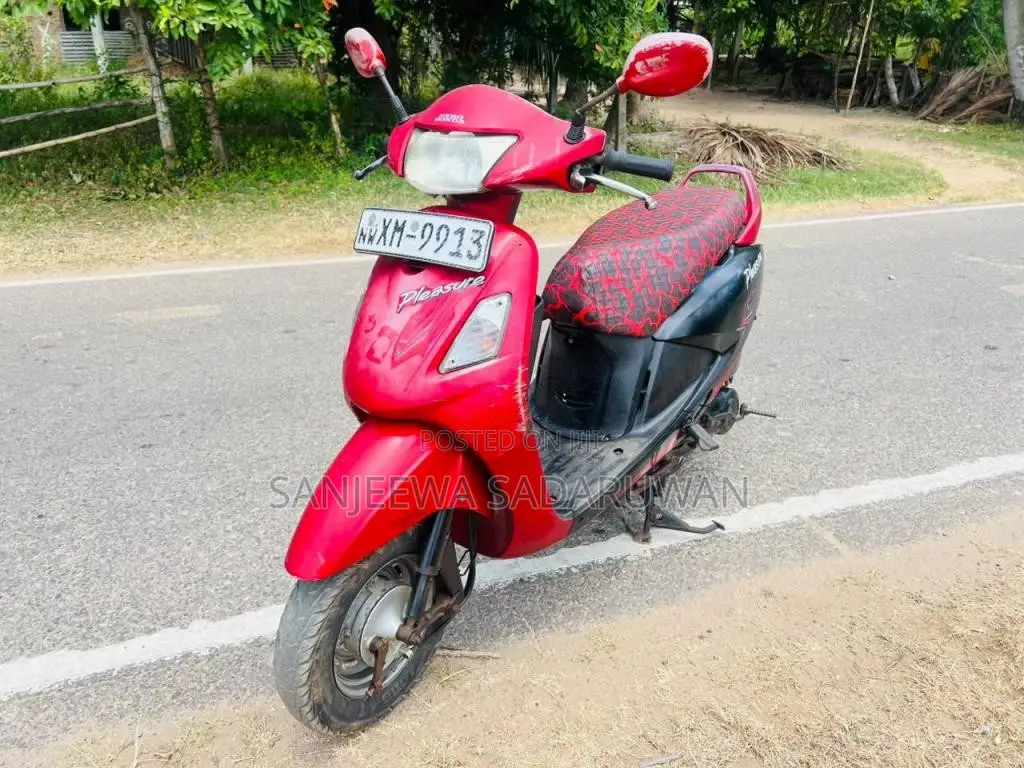 Hero Pleasure 2012 Motorbike (Used)