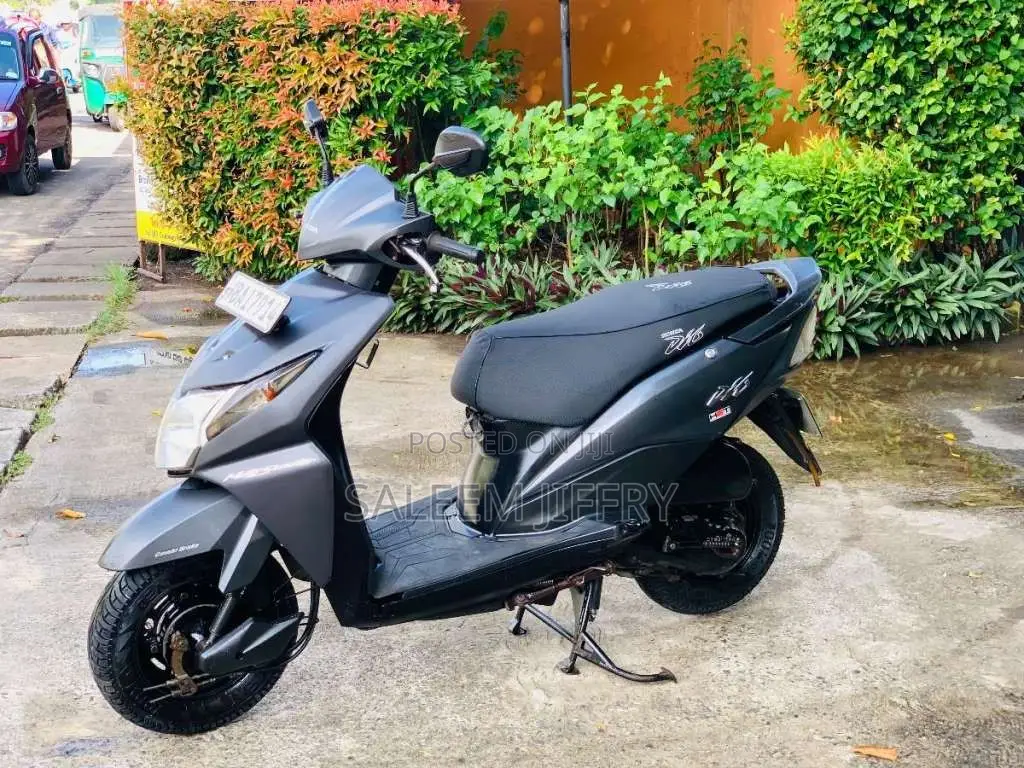 Honda Dio 2013 Motorbike (Used)