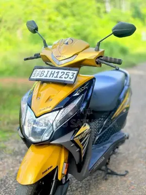 Honda Dio 2019 Motorbike (Used)