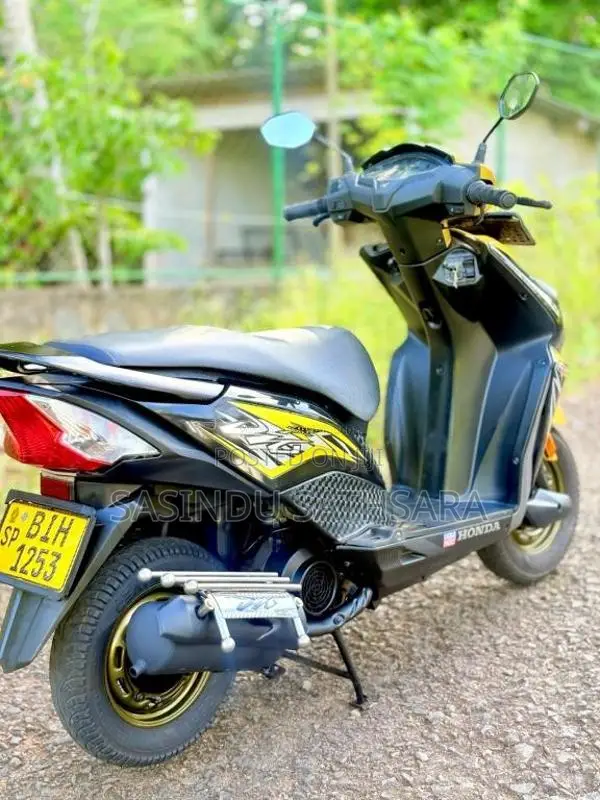 Honda Dio 2019 Motorbike (Used)