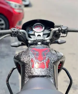 Hero-Honda Hunk 2009 Motorbike (Used)