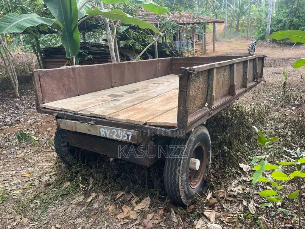 Massey-Ferguson Trailer 2022 Tractor (Used)