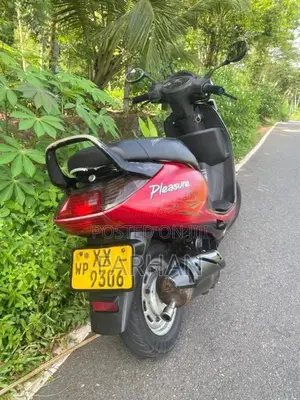 Hero Pleasure 2012 Motorbike (Used)