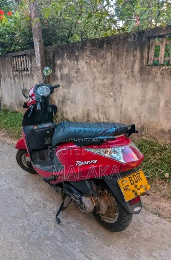 Hero Pleasure 2016 Motorbike (Used)