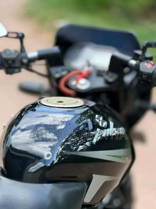 Bajaj Pulsar 180 2010 Motorbike (Used)