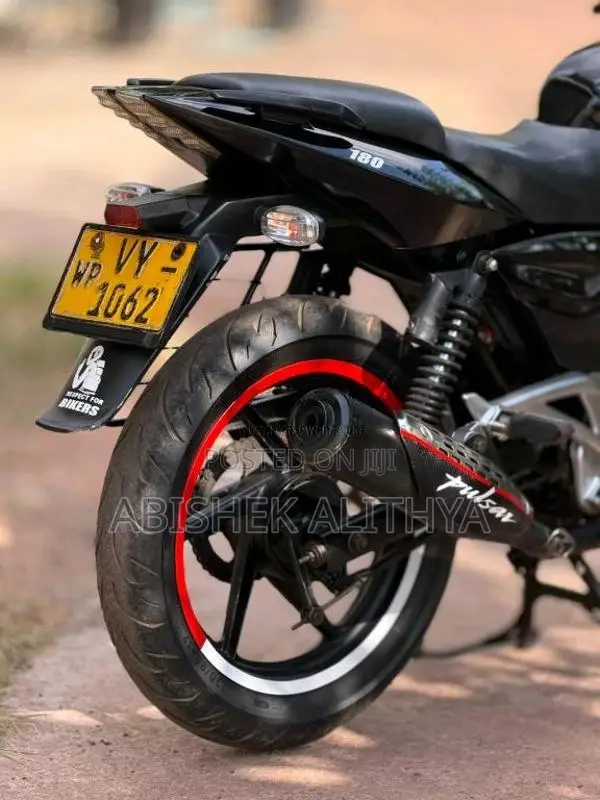 Bajaj Pulsar 180 2010 Motorbike (Used)