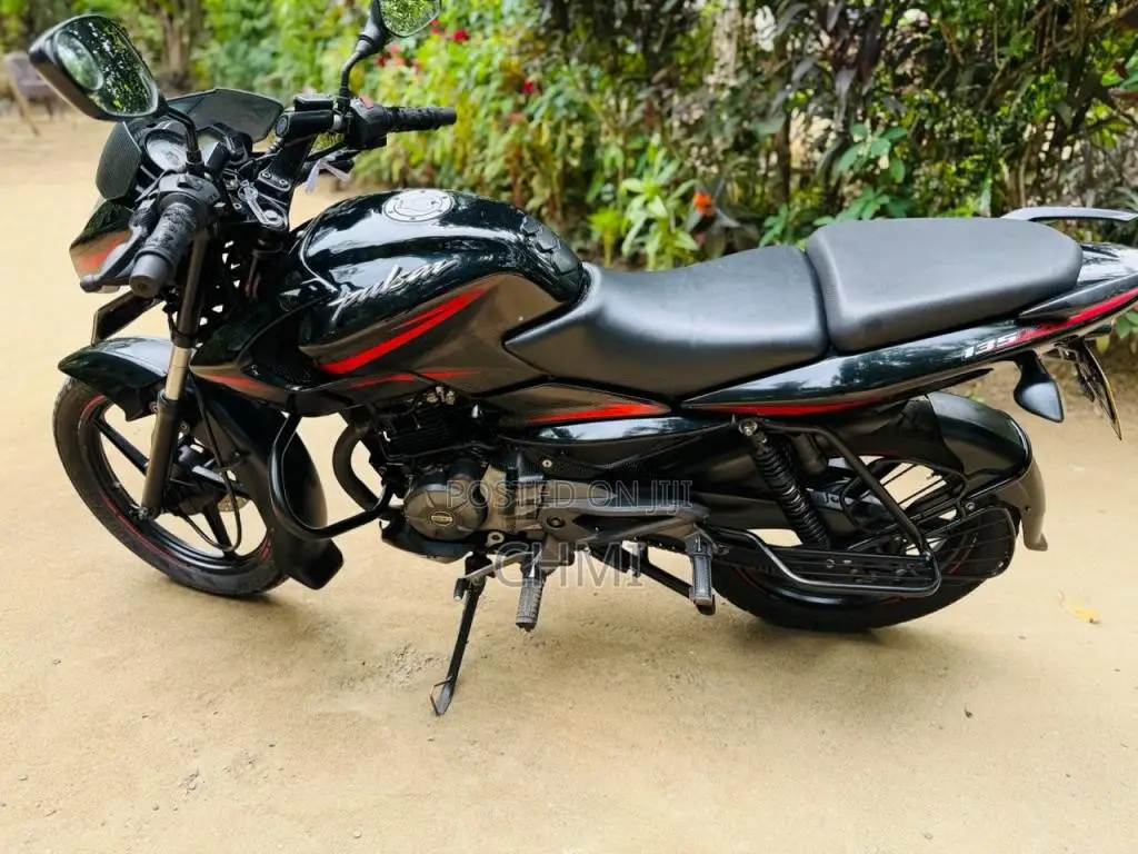 Bajaj Pulsar 135 2015 Motorbike (Used)