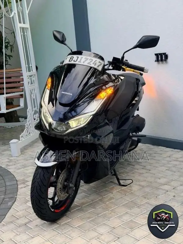 Honda Pcx 2023 Motorbike (Used)