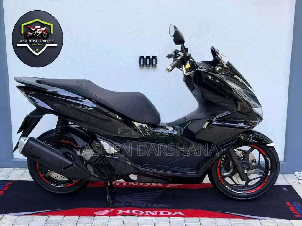 Honda Pcx 2023 Motorbike (Used)