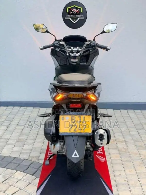 Honda Pcx 2023 Motorbike (Used)