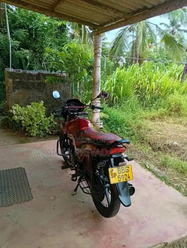 Mahindra Centuro 2015 Motorbike (Used)