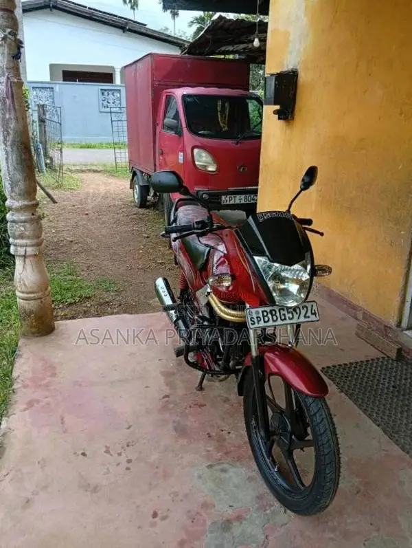 Mahindra Centuro 2015 Motorbike (Used)