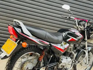 Bajaj CT-100 2015 Motorbike (Used)