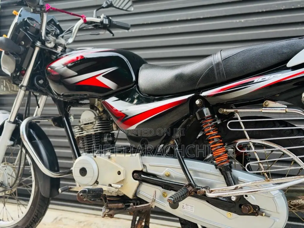 Bajaj CT-100 2015 Motorbike (Used)