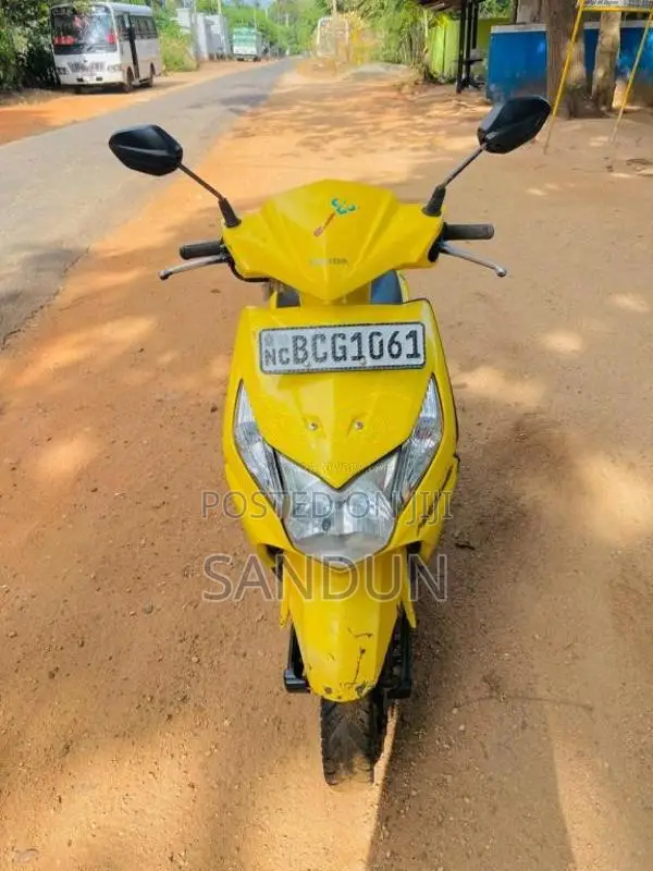 Honda Dio 2015 Motorbike (Used)
