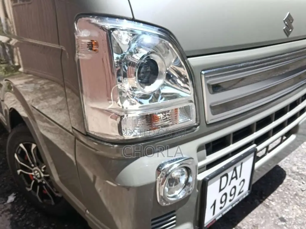 Suzuki Carry 2023 Lorry (Used)