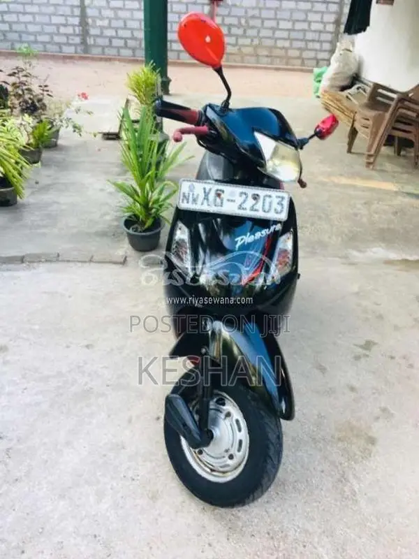 Hero Pleasure 2012 Motorbike (Used)