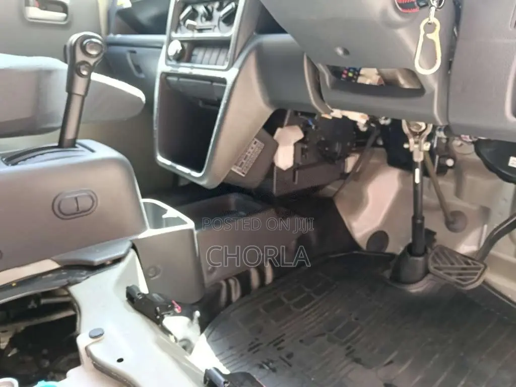 Suzuki Carry 2023 Lorry (Used)
