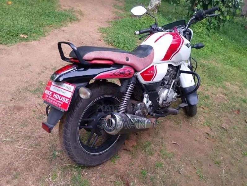 Bajaj V15 2017 Motorbike (Used)
