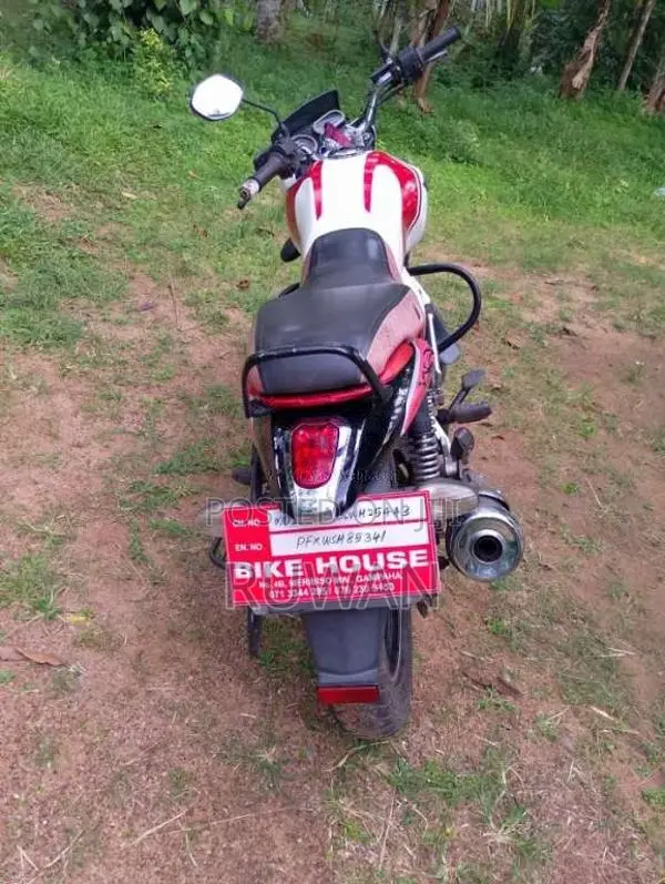 Bajaj V15 2017 Motorbike (Used)