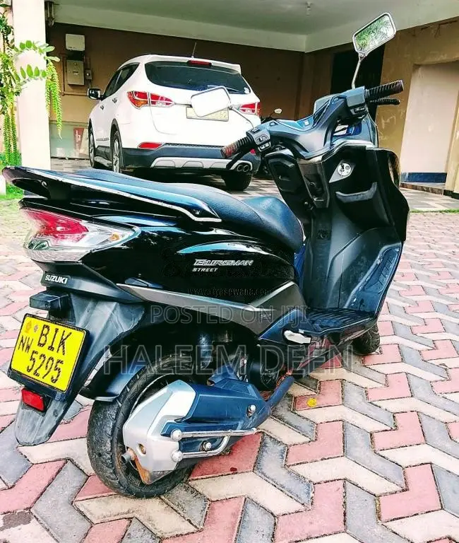Suzuki Burgman 2019 Motorbike (Used)