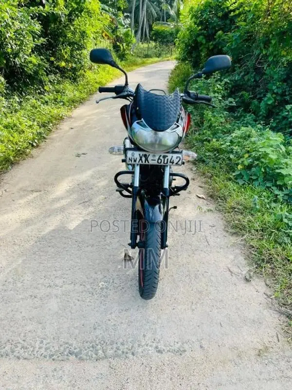 Bajaj Discover 100 2013 Motorbike (Used)