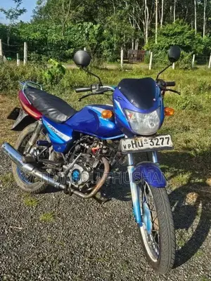 Bajaj Caliber 2004 Motorbike (Used)