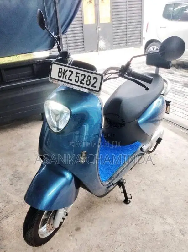 Yadea M6 2026 Motorbike (Used)