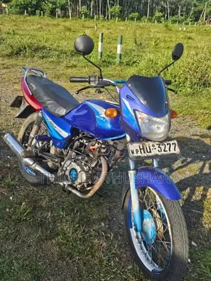 Bajaj Caliber 2004 Motorbike (Used)