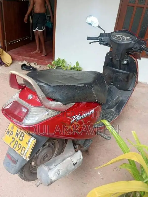 Hero Pleasure 2012 Motorbike (Used)