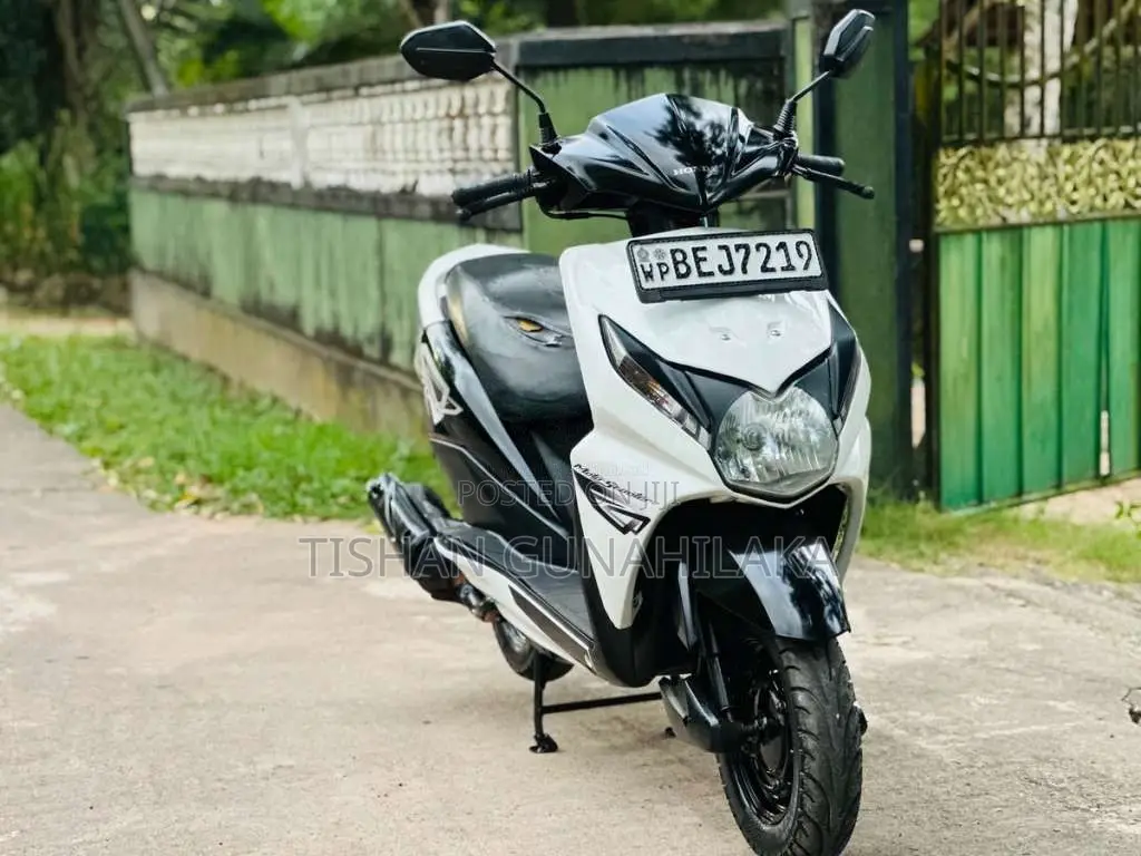 Honda Dio 2016 Motorbike (Used)