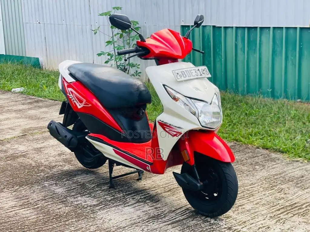 Honda Dio 2015 Motorbike (Used)
