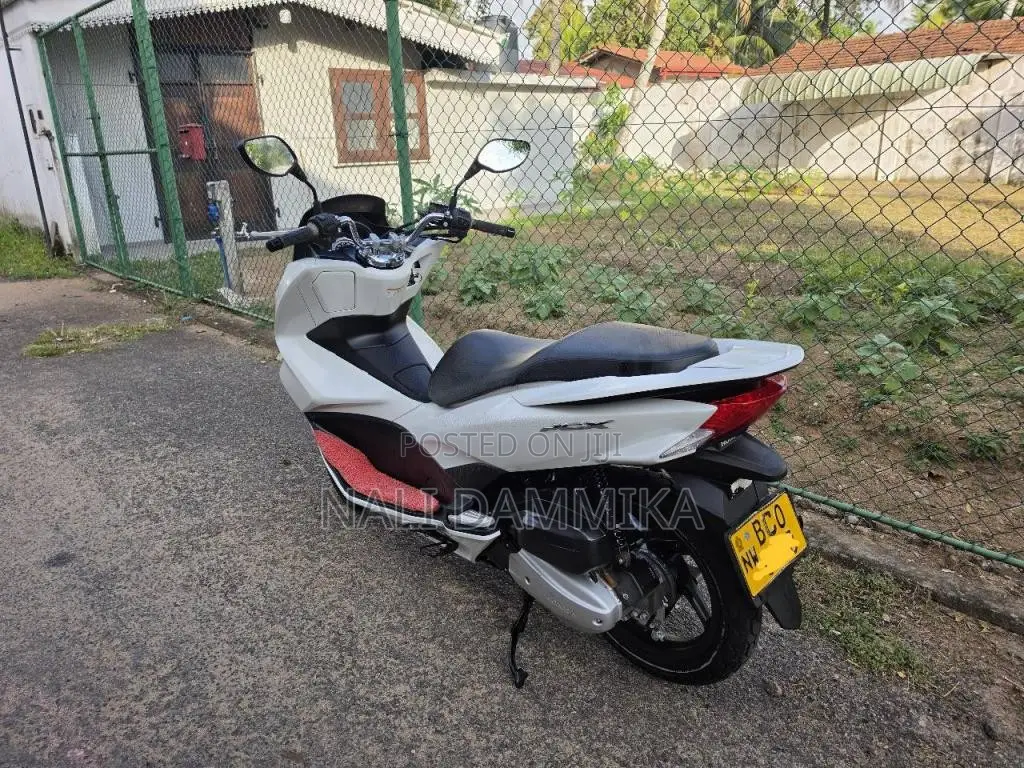 Honda PCX 125 2015 Motorbike (Used)