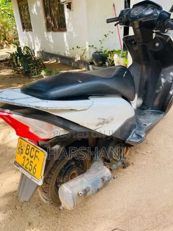 Honda Dio 2015 Motorbike (Used)