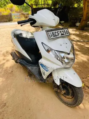 Honda Dio 2015 Motorbike (Used)