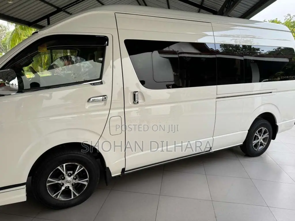 Toyota HIACE 2015 Van (Used)