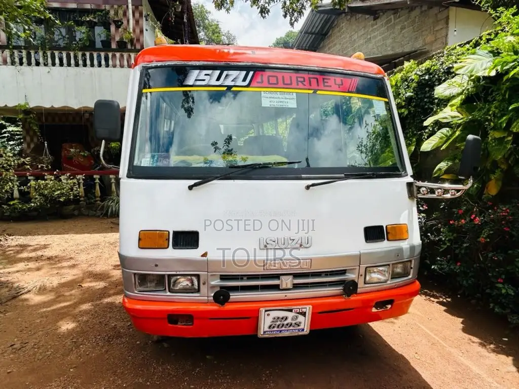 Isuzu Journey 1981 Bus (Used)