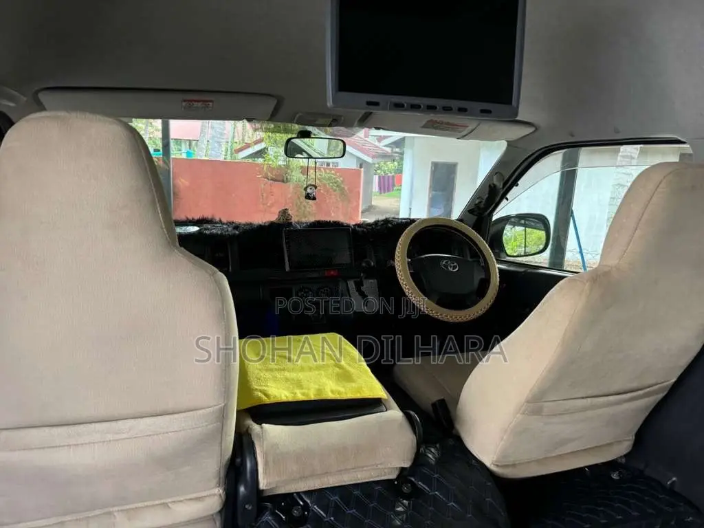 Toyota HIACE 2015 Van (Used)