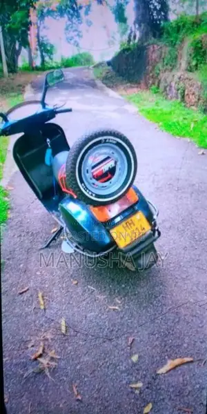 Bajaj Legin 2004 Motorbike (Used)