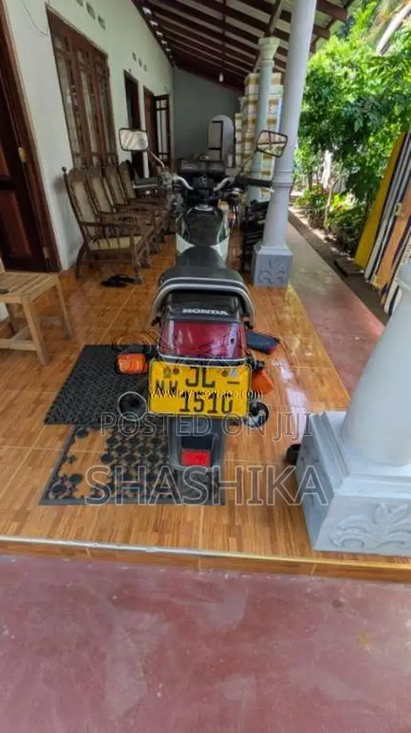 Honda CB 125 2011 Motorbike (Used)